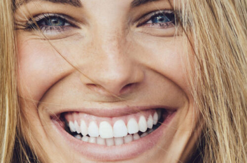 Uśmiech jako element pewności siebie, nie perfekcji